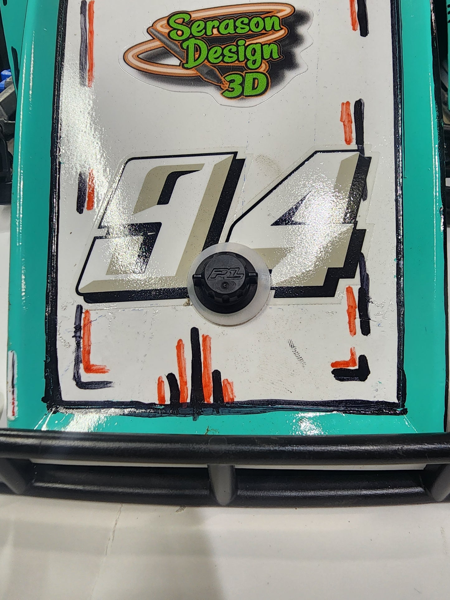 "Unicorn Horn" - traxxas mod hood latch